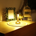 MANTAR LAMBA / MANTAR TASARIMLI GOLD MASA VE GECE LAMBASI