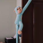 PELUŞ 90 CM RENKLİ MAYMUN